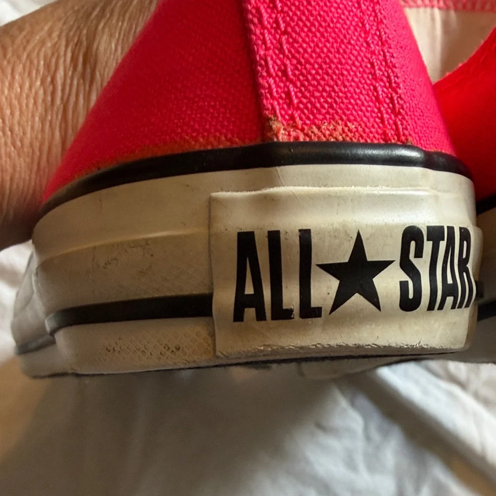 Converse Low Top Sneakers - Hot Pink Men’s8/Women’s 10 - Picture 7 of 13